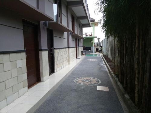 Puri Segina Residence — отель с удобствами в Денпасар