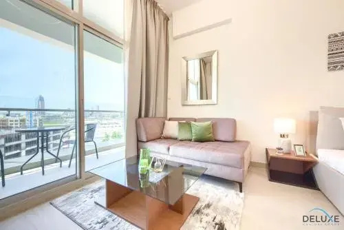 Homely Studio in Aliyah Residence Al Jadaf by Deluxe Holiday Homes — отель с удобствами в Дубае