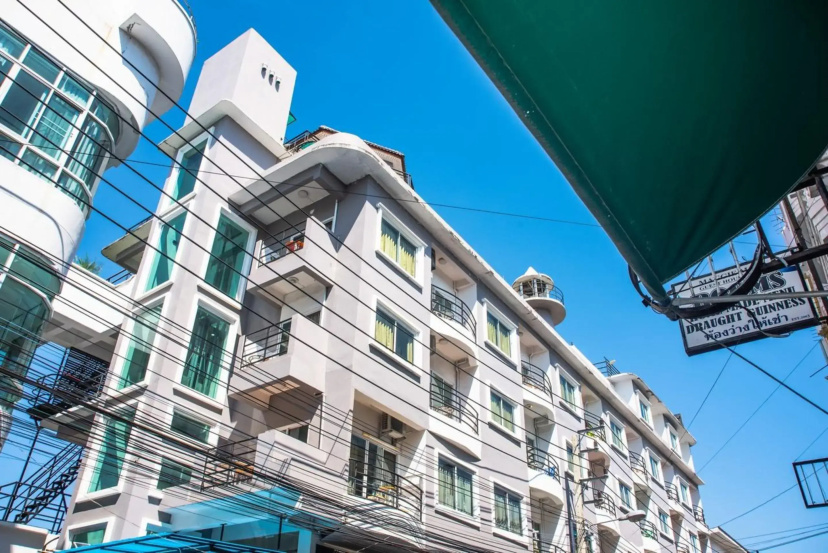 Lighthouse Resort Pattaya — отель с удобствами в Паттайе