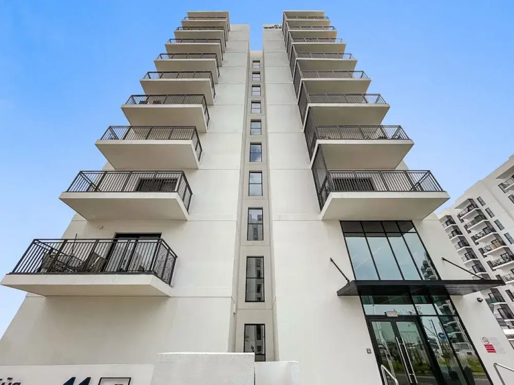 Silkhaus Waters Edge Tower - Yas Island — комфортный отель в Абу