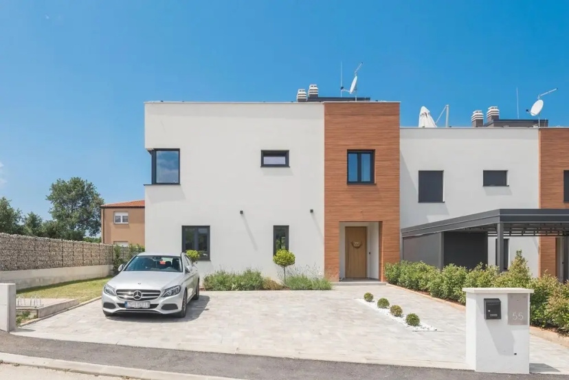 Beautiful Home in Radmani With Wifi, 2 Bedrooms and Heated Swimming Pool - Hotel in Porec - Photo 1
