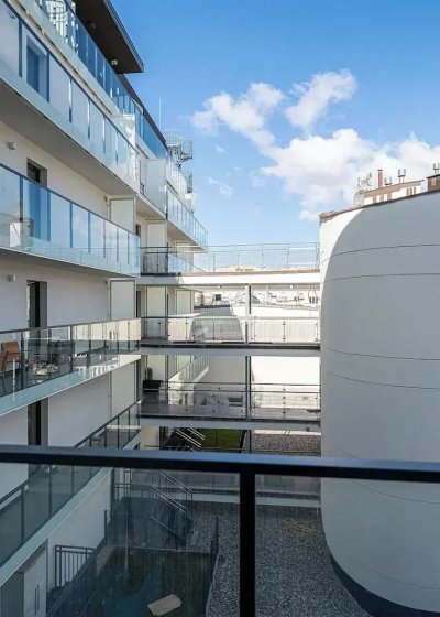 RentPlanet - Apartament Ząbkowska — комфортный отель в Варшаве