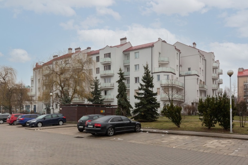 Apartment Near the Airport by Renters — комфортный отель в Варшаве