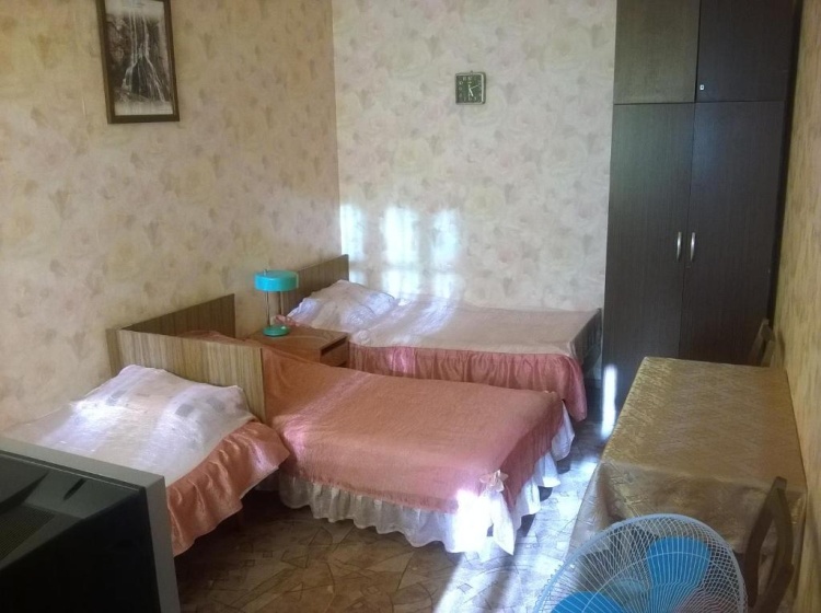 Slavyansky Dom Guest House — комфортный отель в Алахадзы
