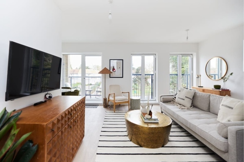 The Wembley Park Retreat - Modern 2bdr Flat With Balcony — отель с удобствами в Лондоне