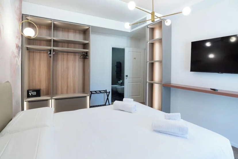 Цены на Maison Rasella Palace Suites в Риме