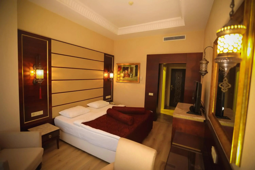Kronos Hotel 3 — отель в Анкаре, Турция