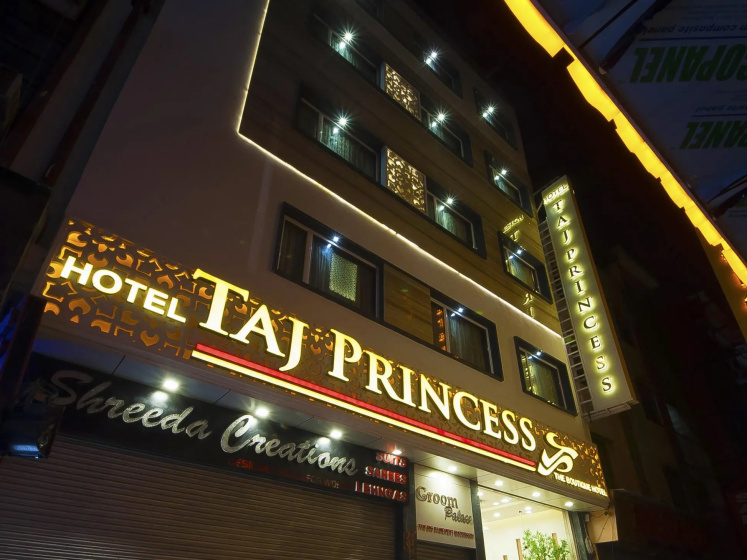 Taj Princess The Boutique Hotel — отель с удобным расположением в Дели