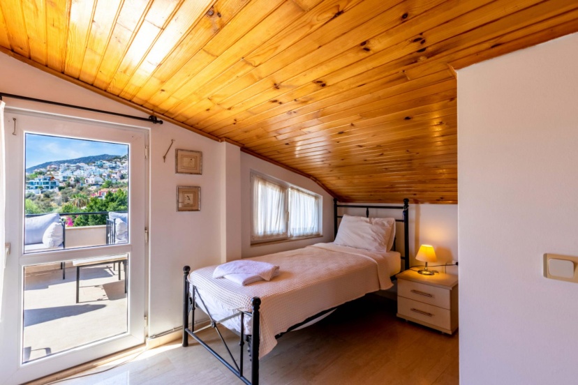 Invigorating Villa With Shared Pool in Kas — отель с удобным расположением в Калкан
