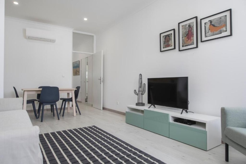 Цены на Principe Real Elegant flat with terrace в Лиссабоне