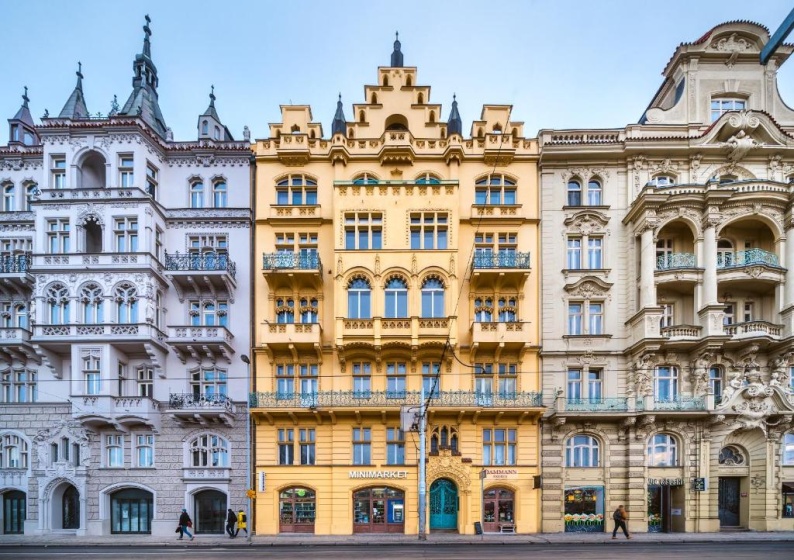 Цены на 5BR 2BATH Masarykovo nábřeží apartment в Праге