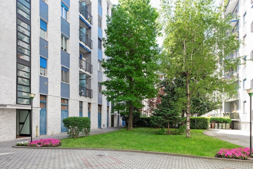 Flatty Apartments - Home Sweet Home — отель с удобствами в Милане