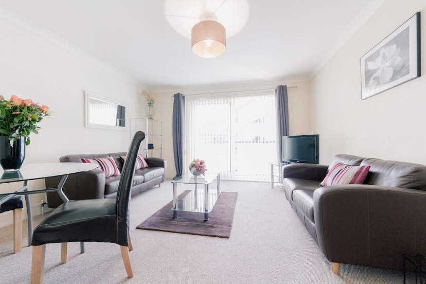 Roomspace Apartments -Cascades Court 4 — отель в Лондоне, Соединенное Королевство