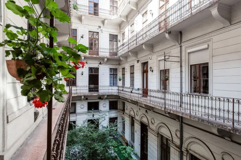 Bajcsy 50 Apartment — забронировать отель в Будапеште