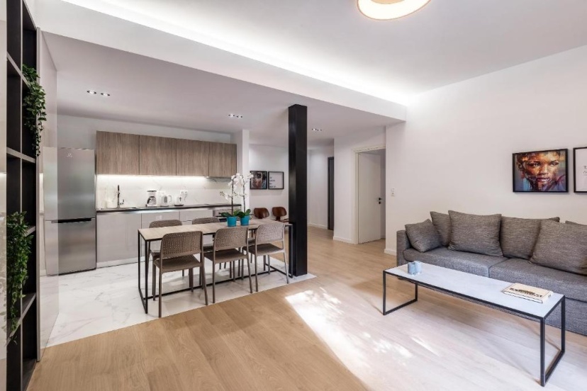 Stylish Formionos Apartment — забронировать отель в Афины