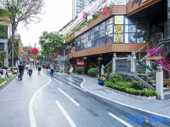 Calais Apartment (Chengdu Jimaqiao Metro Station) — отель с удобным расположением в Чэнду