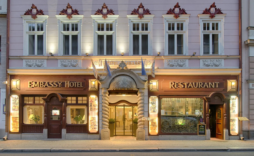 Hotel Embassy — забронировать отель в Карловых Варах
