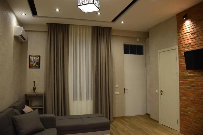 Apartment Rustaveli 23 — забронировать отель в Тбилиси