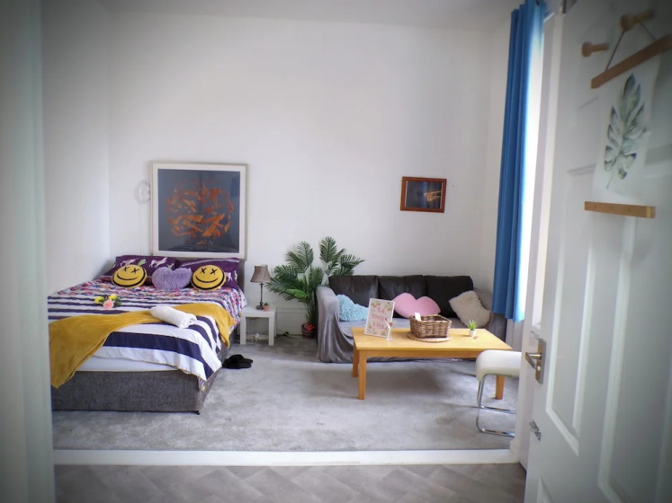 Apartmentsleeps4-west Kensington-petsok-parking — отель с удобным расположением в Лондоне
