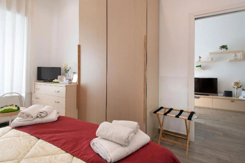 La Preziosa Apartment — отель с удобствами в Неаполе