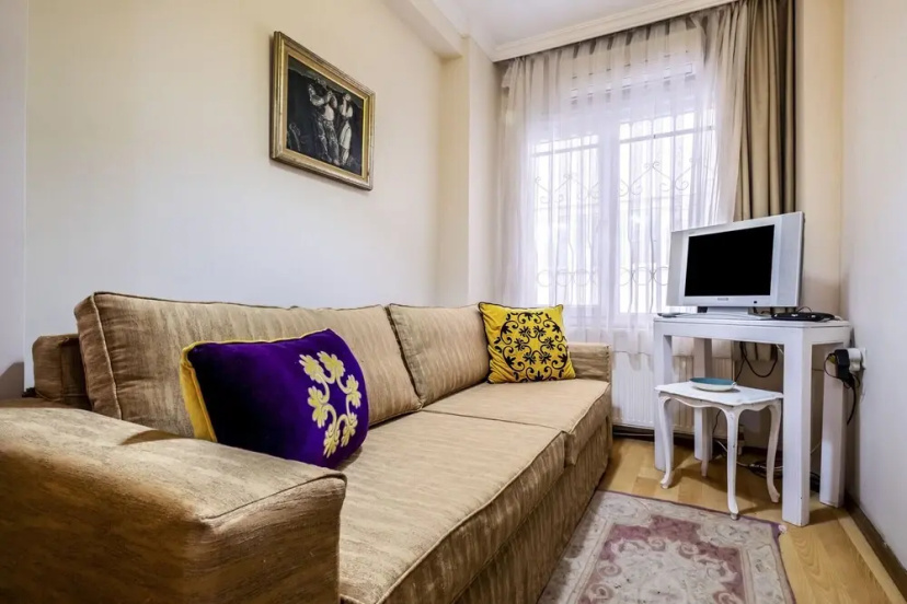 Studio Flat Near Public Transportation in Sisli — отель в Стамбуле, Турция