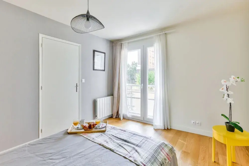 Buttes Chaumont- Appartement Familial — забронировать отель в Париже