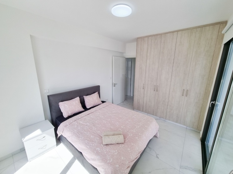 Shades Of Blue Apartment 3 — отель в Ларнака, Кипр