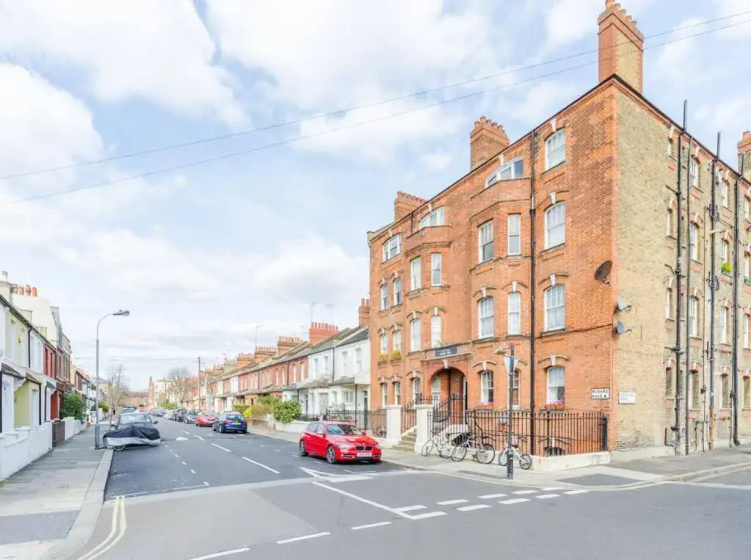 FG Property - Kensington, Musard Road — отель с удобным расположением в Лондоне