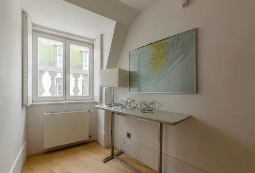 Modern Apartment in the Heart of Alfama — комфортный отель в Лиссабоне