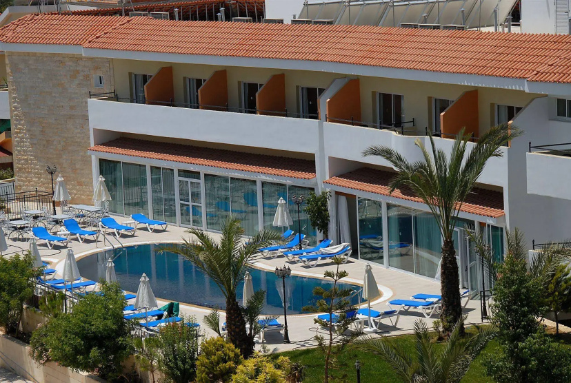 Moniatis Hotel 3 — отель в Лимассол, Кипр