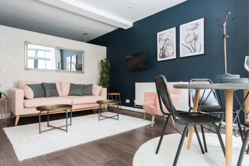 The Paddington Studio - Cool & Stylish 1BDR Mews in Paddington — отель с удобствами в Лондоне