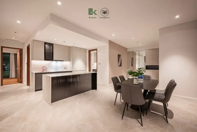The Metropole Opera Residence by Kaystay — забронировать отель в Хошимине