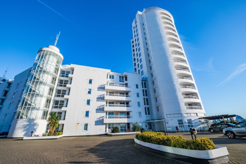 Exclusive Excel London Apartment — отель с удобствами в Лондоне