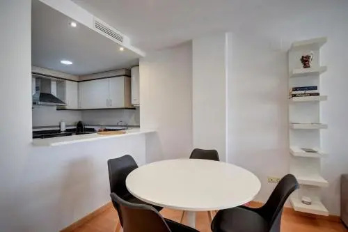 Friendly Rentals Malvarrosa Beach Apartment — отзывы гостей и цены