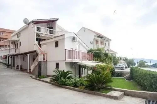 Guest House Mira 3 — отель в Будва, Черногория