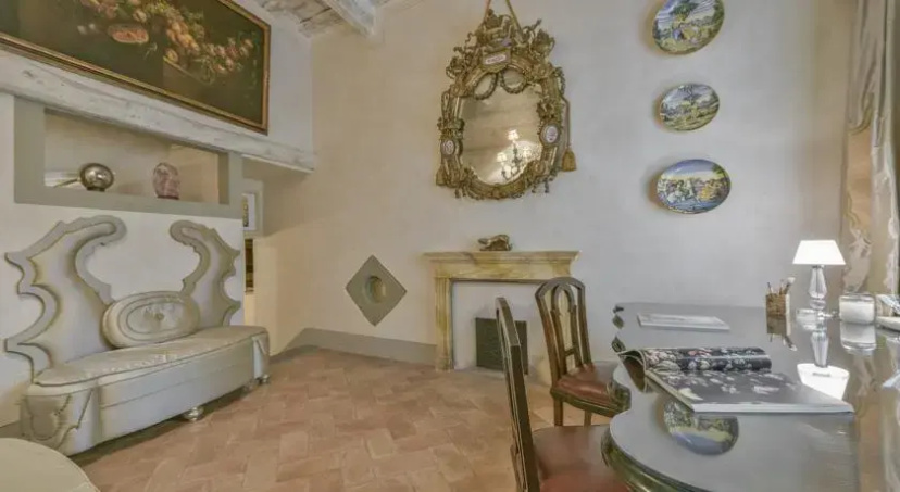 Epoque Halldis Apartment — отель в Флоренции, Италия