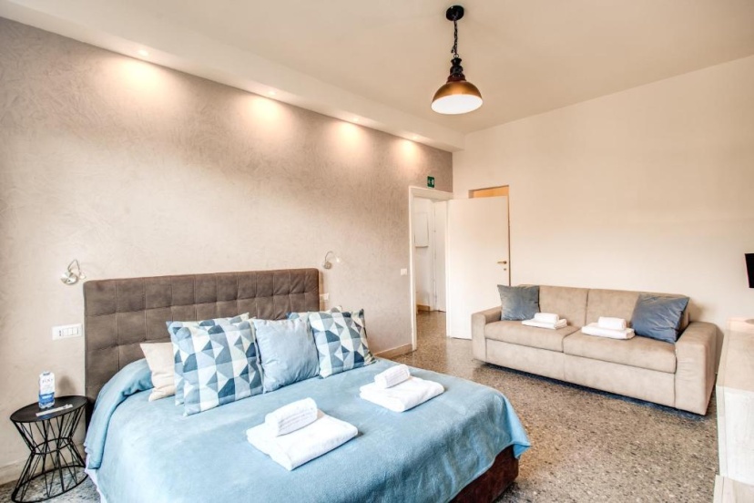 Colonna Suite - San Giovanni — отель в Риме, Италия