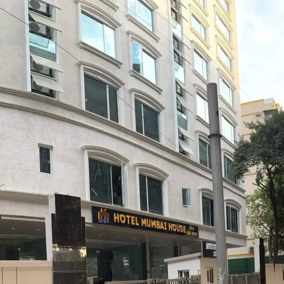 Hotel Mumbai House Valnai Malad — комфортный отель в Мумбаи