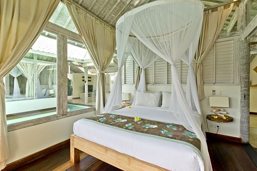 Цены на Villa Laksmana Hideaway 2 - Surrounded by water- 2bd villa with fantastic pool! в Кута