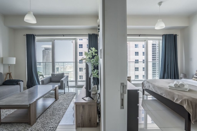 Dubai Marina beautiful apartment with water view — комфортный отель в Дубае