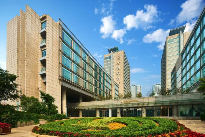 InterContinental Qingdao by IHG — отель в удобной локации в Циндао