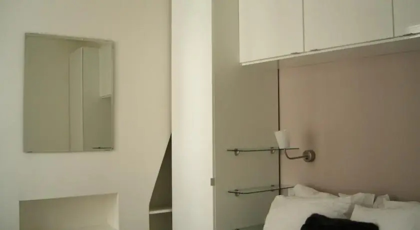 Цены на Sevigne apartment в Париже