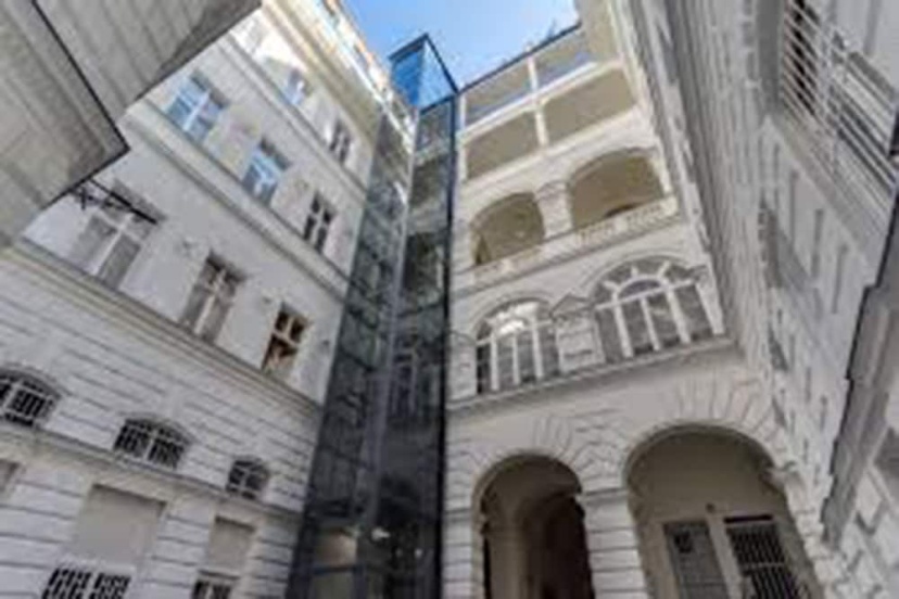 Large Central Apartments Kálmán Imre — забронировать отель в Будапеште
