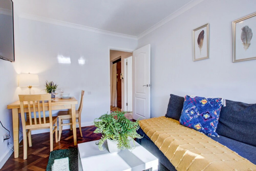 3-bedroom, 3-baths Apartment Super Posh Marylebone — забронировать отель в Лондоне
