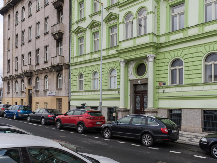 Bartal Apartments — забронировать отель в Праге