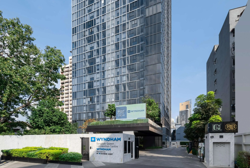 Wyndham Bangkok Queen Convention Centre — отель с удобствами в Бангкоке