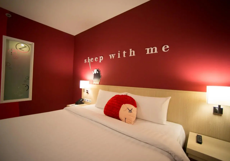 Sleep With Me Hotel design hotel @ patong 4 — отель в Пхукете, Таиланд