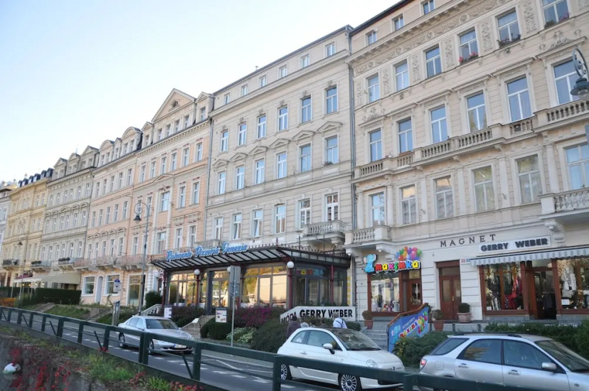 Apartment No 28 Zahradní 43 — отель с удобным расположением в Карловых Варах