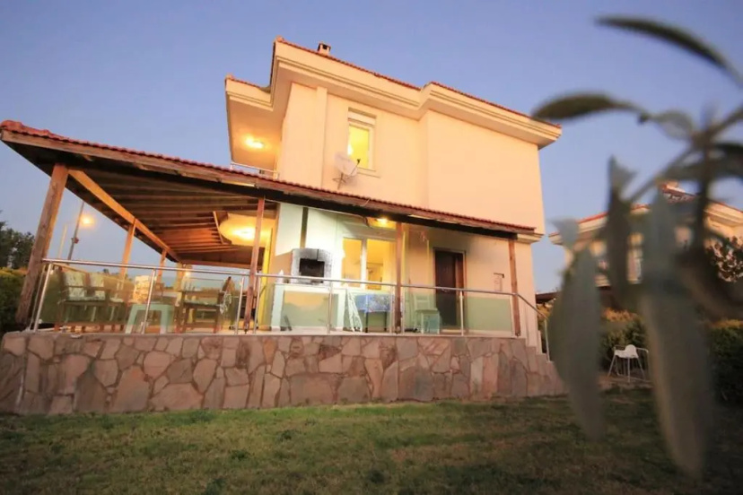 Poseidon Marine Villa — отзывы гостей и цены