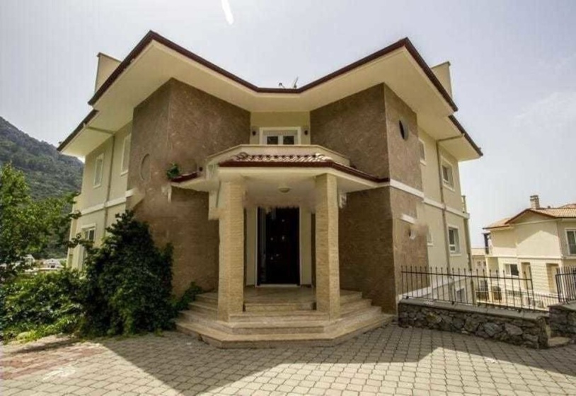 Villa Azelya 5 by Villamnet — отель с удобным расположением в Олюдениз